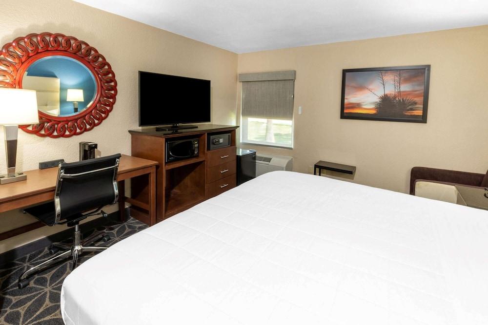 Baymont by Wyndham McAllen/Pharr photo 11