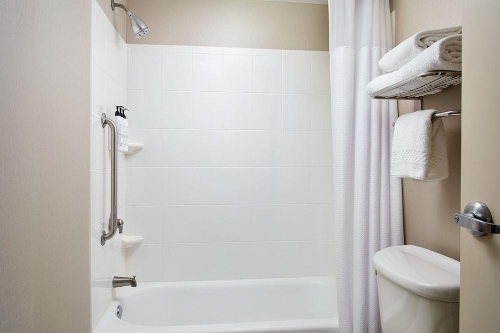 Springhill Suites by Marriott Richmond Northwest photo 17