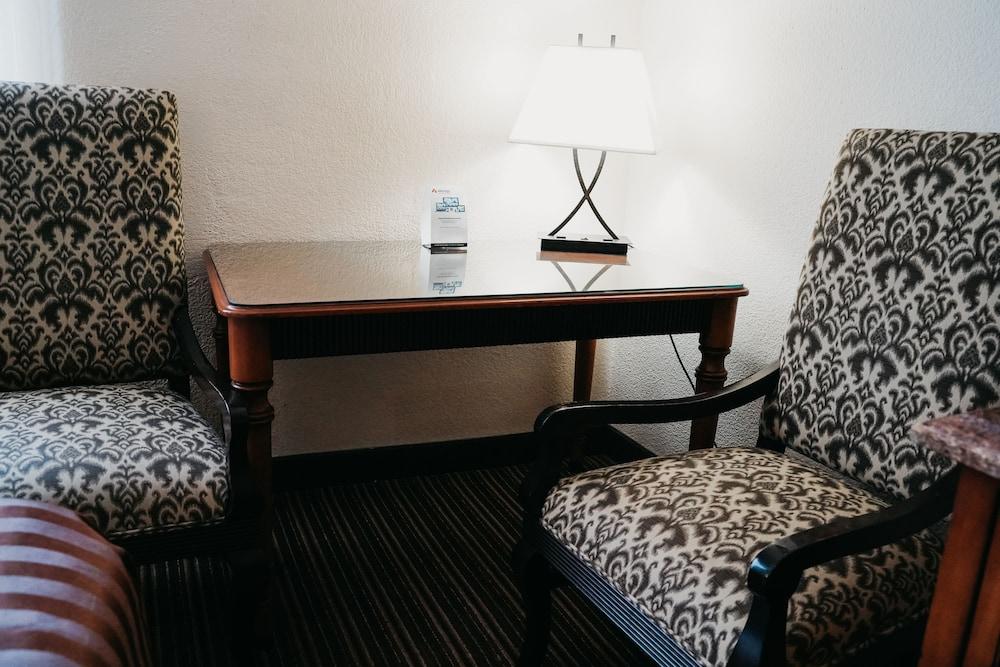 Hotel Bluestone photo 7