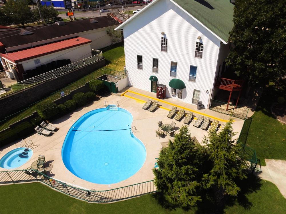 Branson King Resort and Suites photo 36