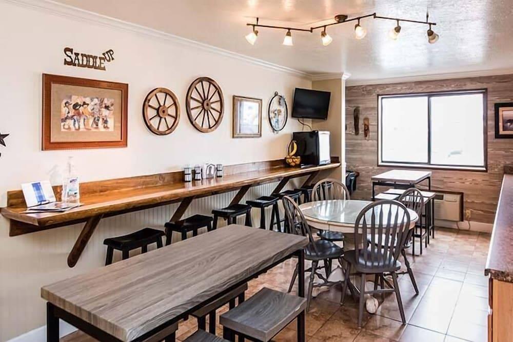 Western Inn photo 13