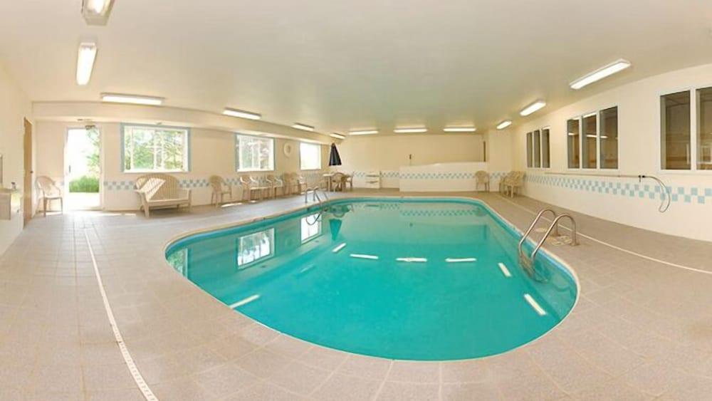 Quality Inn & Suites Sturgeon Bay photo 5