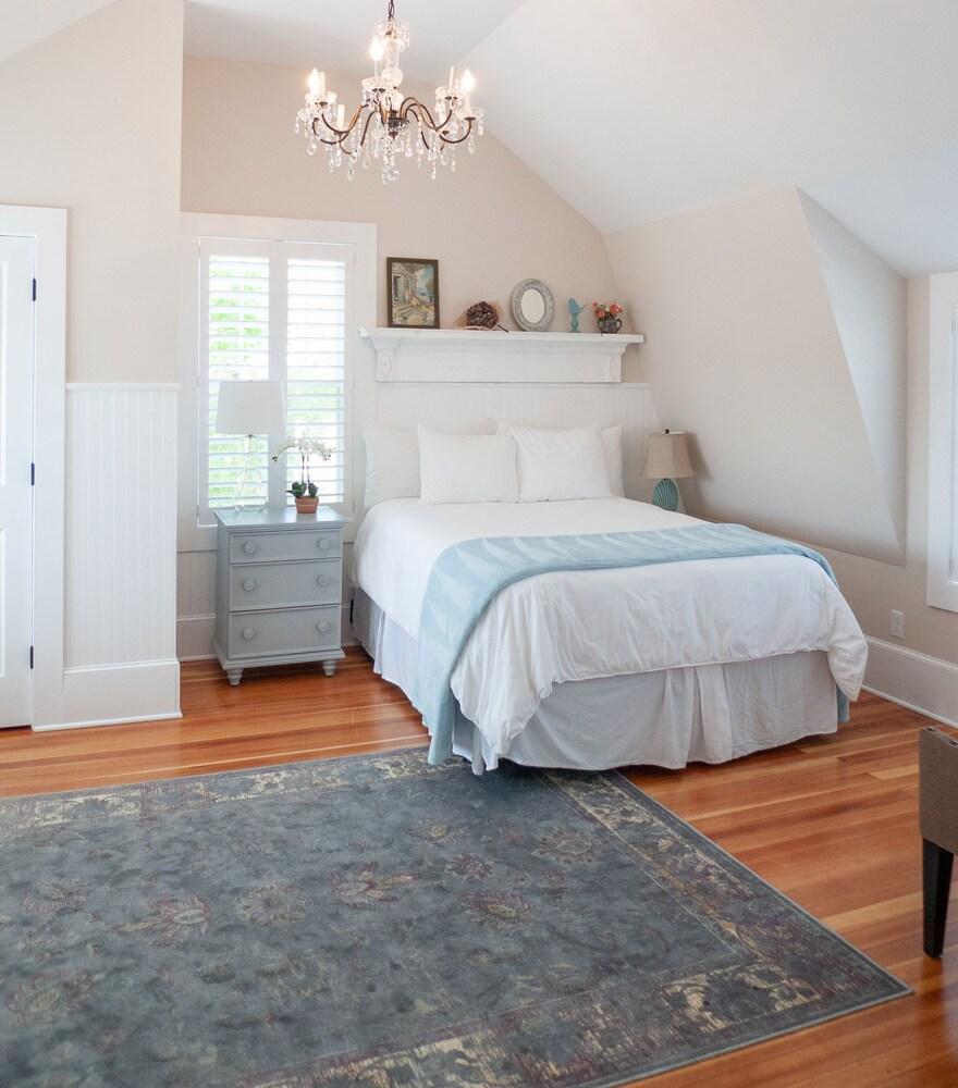 Marginal Way House Hotel photo 63