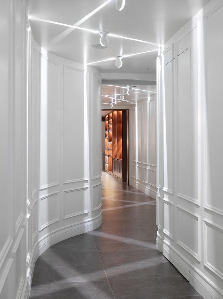 Axiom Hotel photo 44