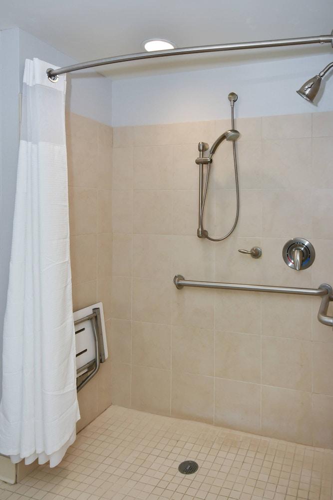 Courtyard Marriott Concord photo 11