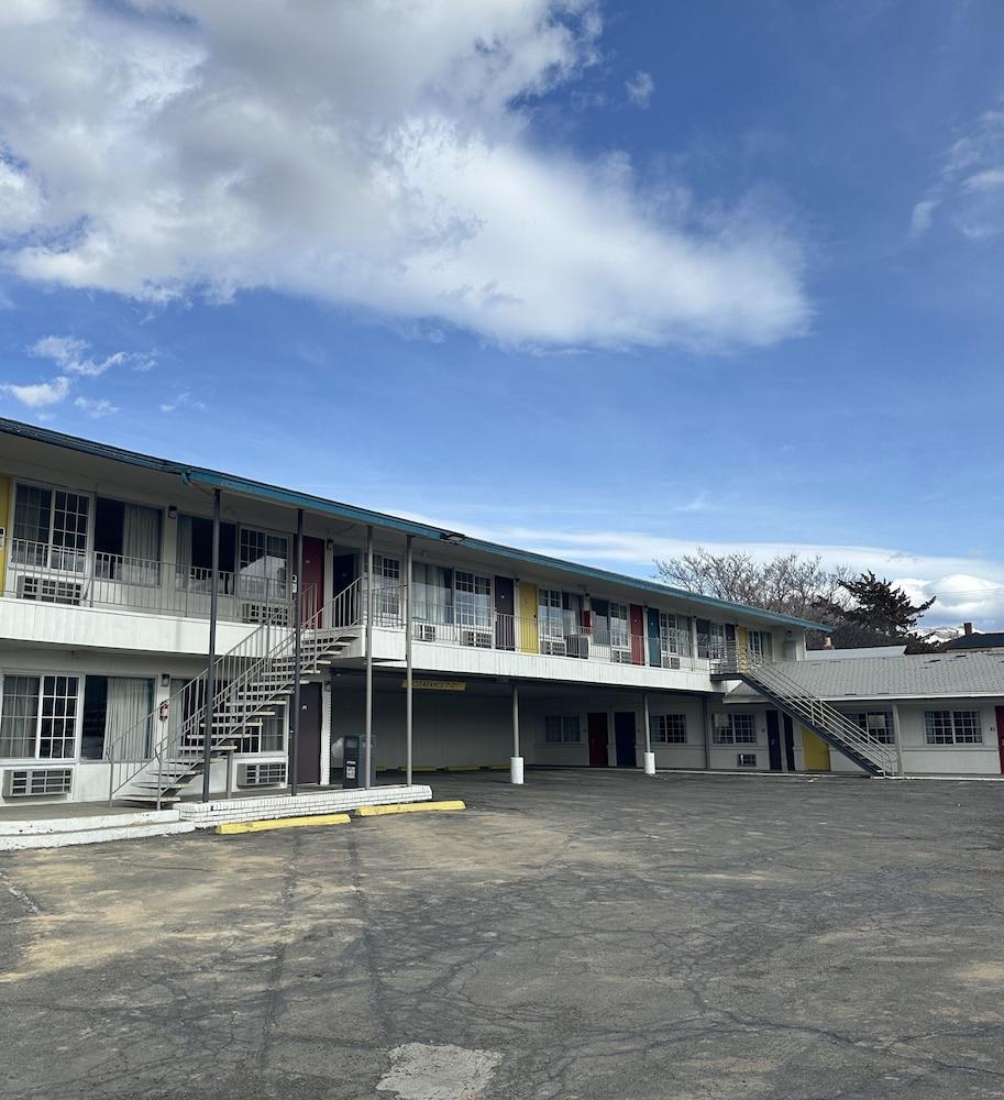Signature Inn Winnemucca photo 33