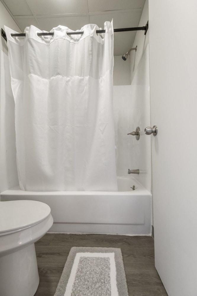 LTA Suites Brookside photo 18