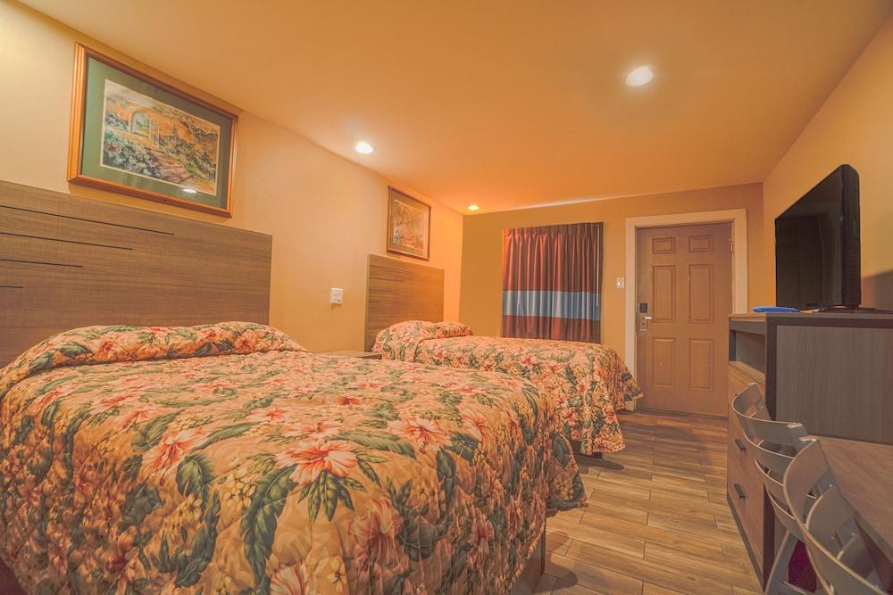 Days Inn by Wyndham Aransas Pass photo 26