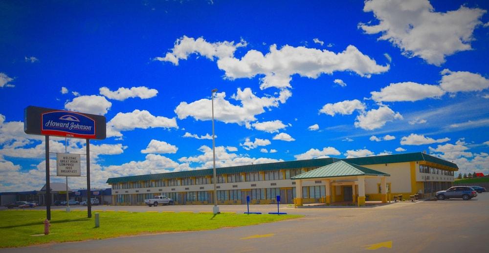 Howard Johnson by Wyndham Gillette photo 9
