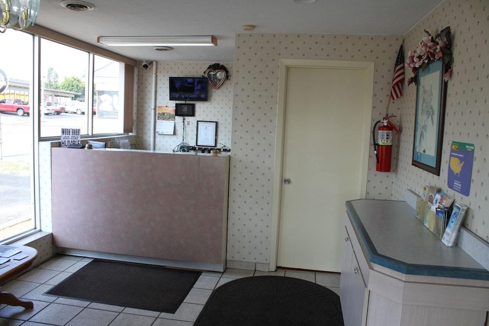 Budget Host Inn Bristol photo 21