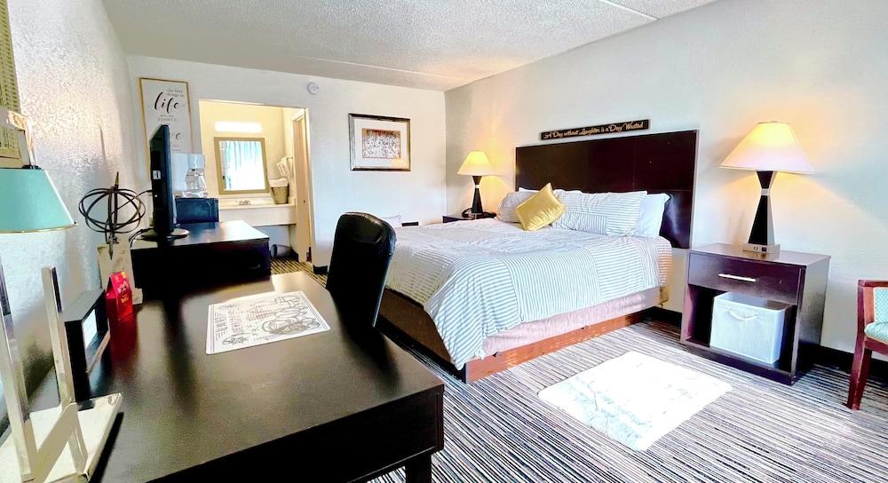 Budgetel photo 34