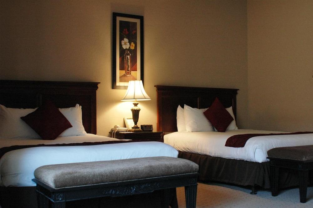 Adobe Inn photo 37