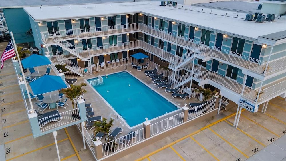 The Harbor Light Family Resort photo 32