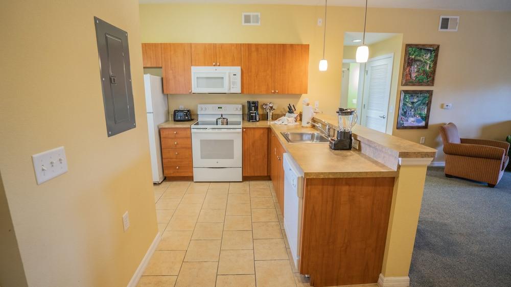 Barefoot Suites photo 26