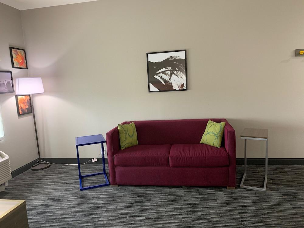 Hampton Inn Fort Stockton photo 3