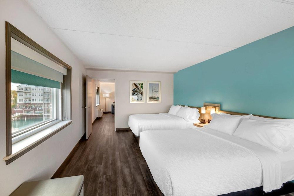 The Harborview on Lake Michigan, Ascend Hotel Collection photo 25