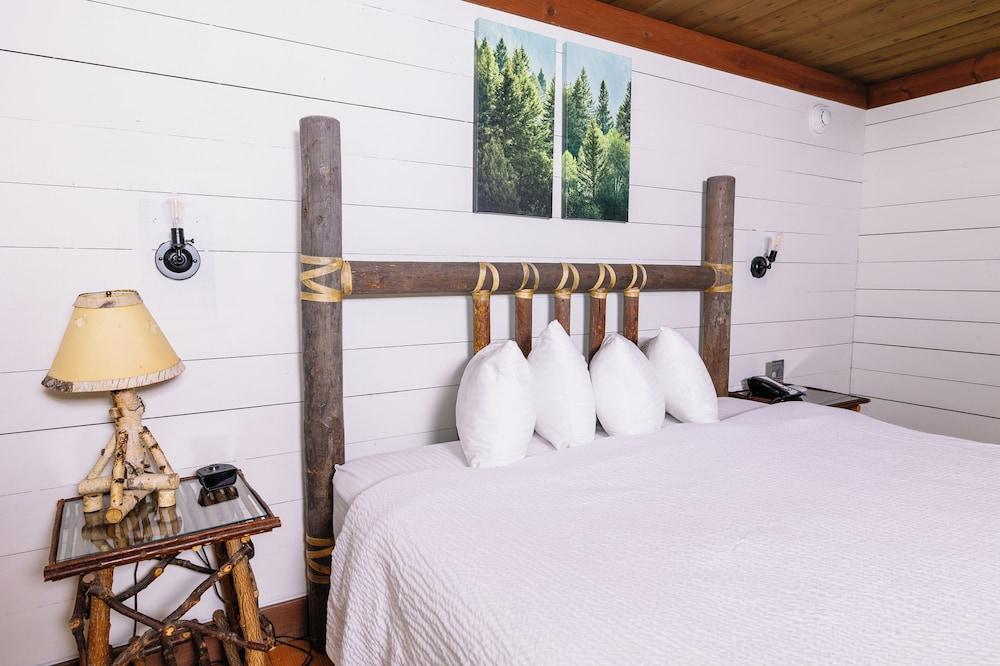 Drummond Island Resort photo 47