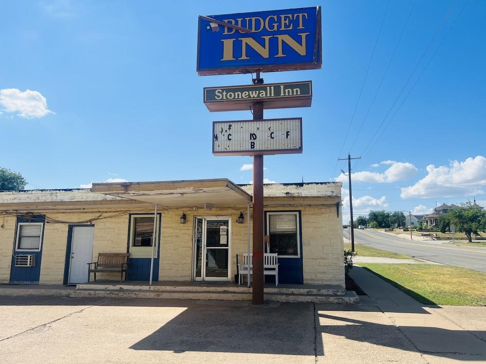 Budget INN photo 1