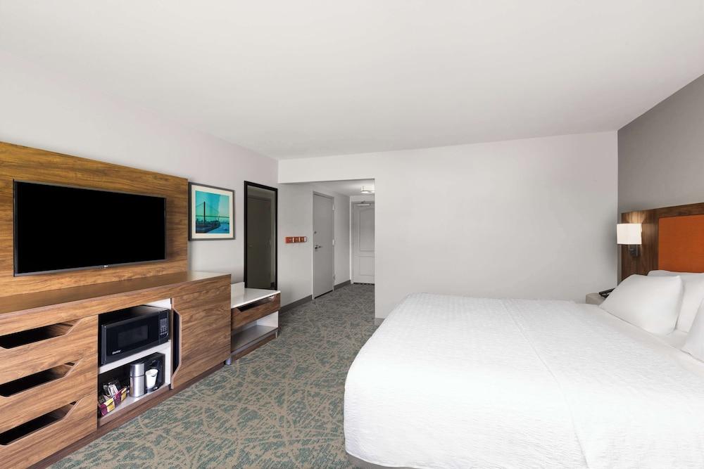 Hampton Inn & Suites Savannah-Airport photo 4