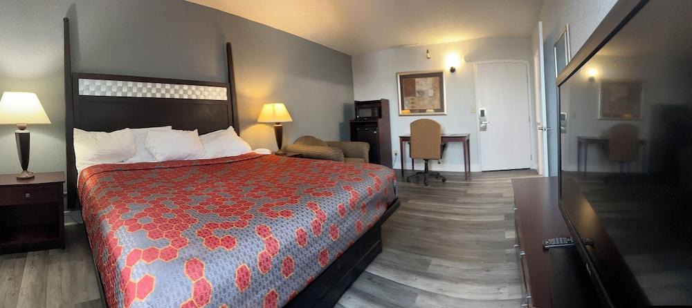 Blueway Inn & Suites Roseville photo 2