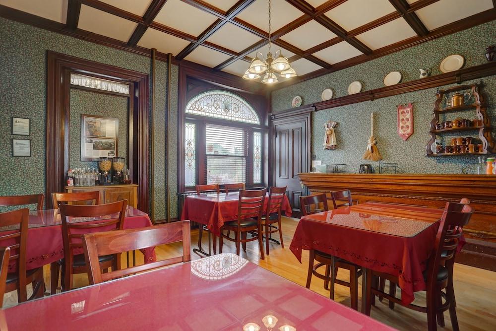 Greystone Manor Bed & Breakfast photo 13