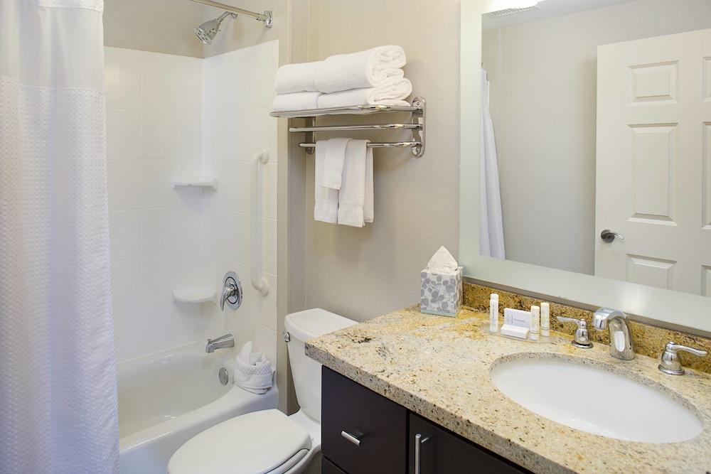 TownePlace Suites by Marriott Goodyear photo 9