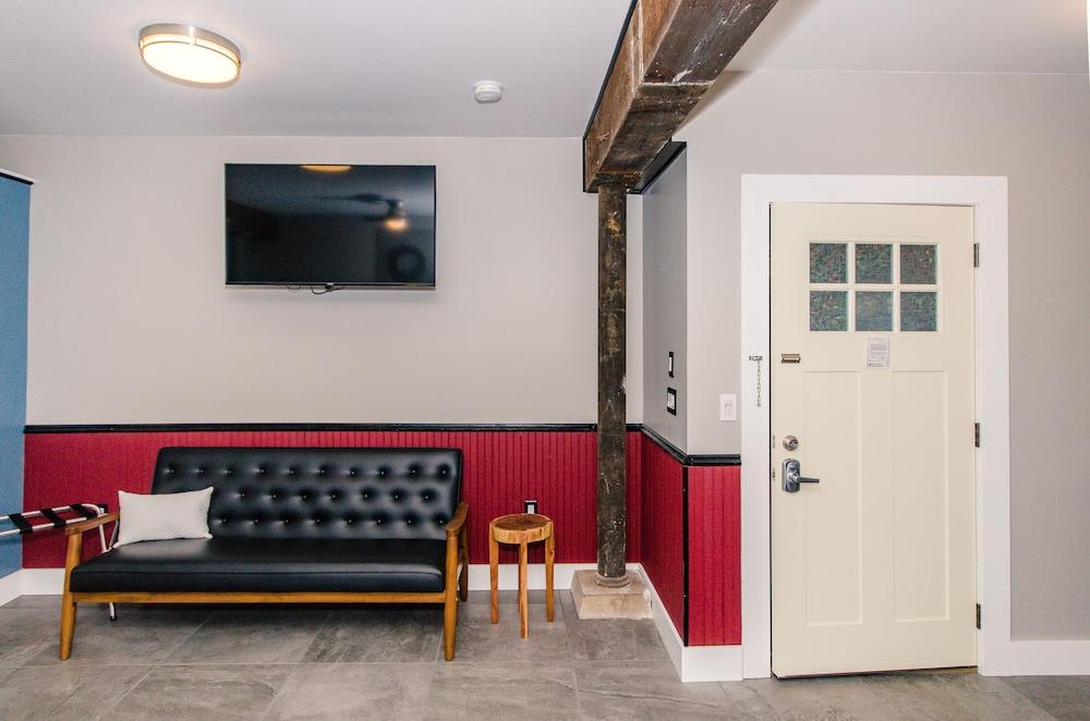 Tobacco Warehouse Inn photo 23