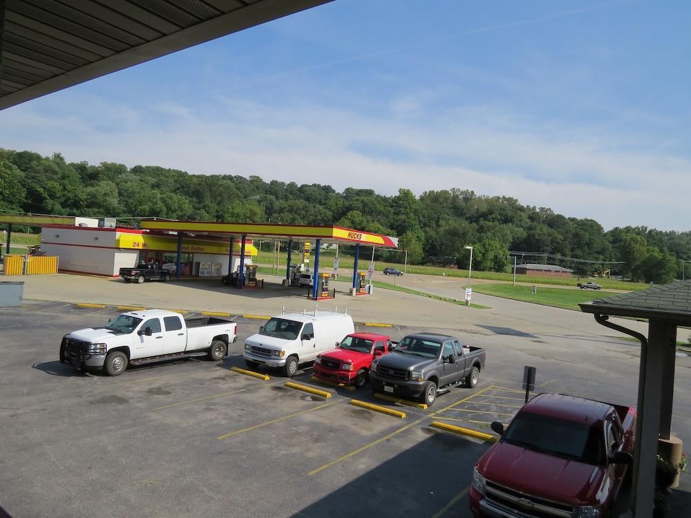 First Western Inn Caseyville photo 15