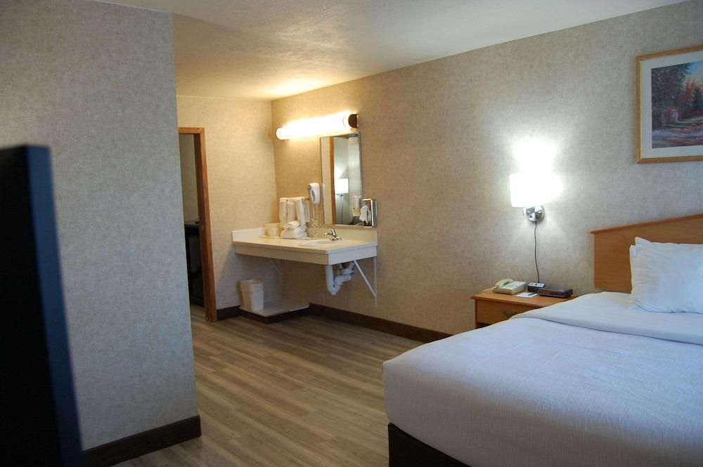 Quality Inn photo 17