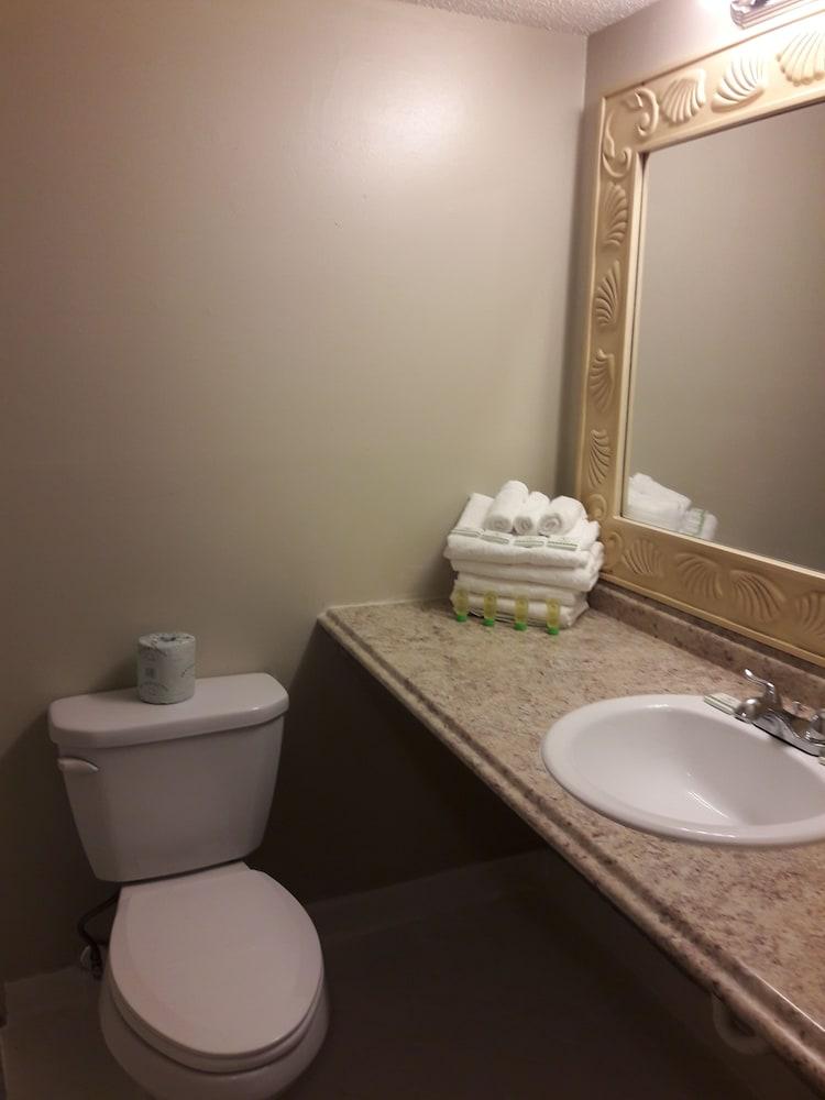 Ocean Waves Hotel photo 14