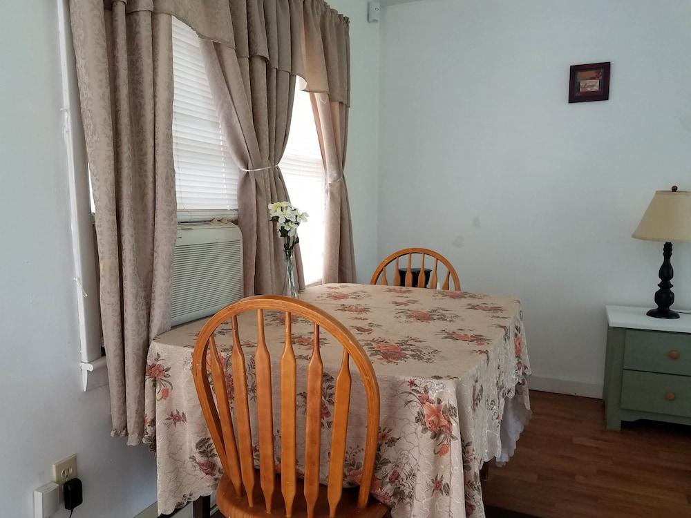 Becket Motel photo 7