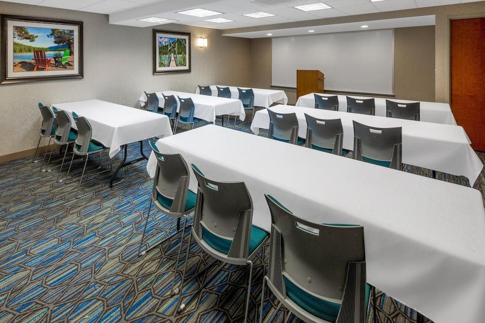 Holiday Inn Express & Suites Wheat Ridge-Denver West by IHG photo 38