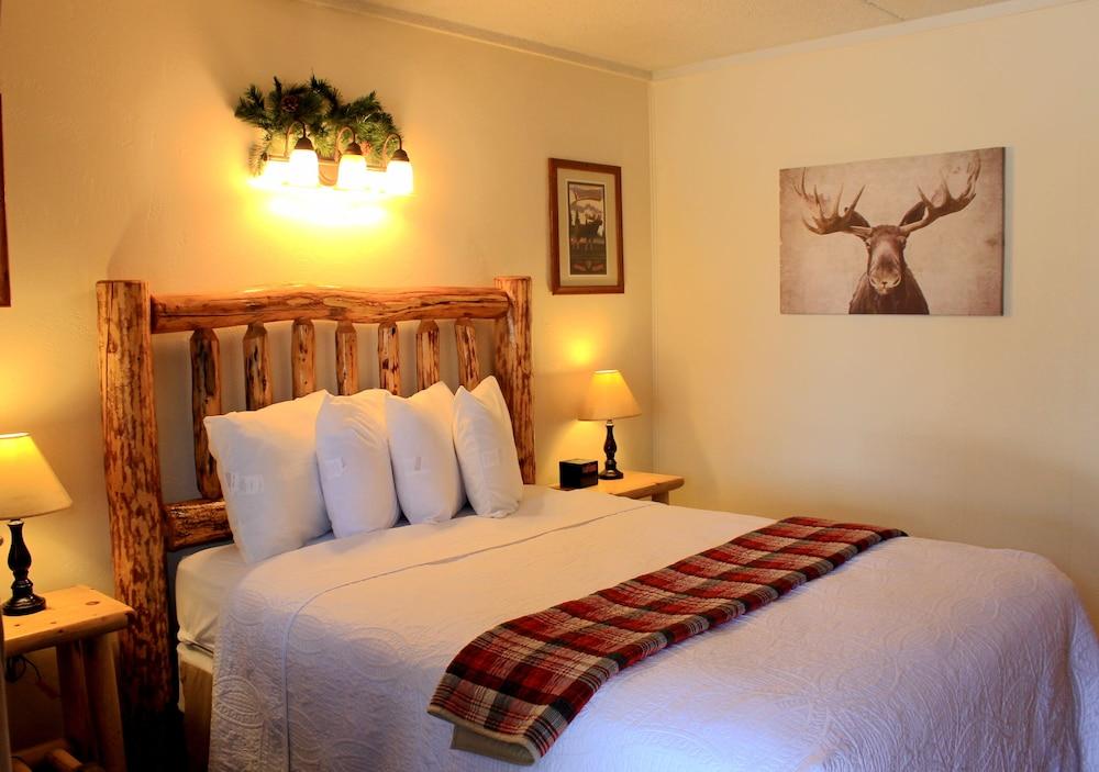Moose Creek Inn photo 32