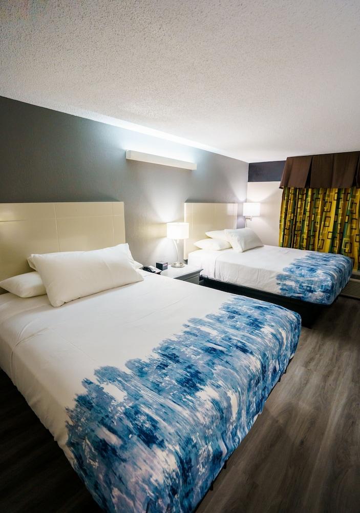 Lx Hotel, Powered by ACW Circle photo 85