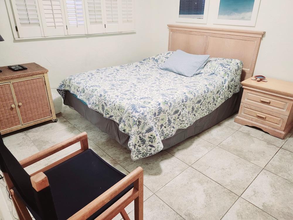 Silver Sands Motel photo 23