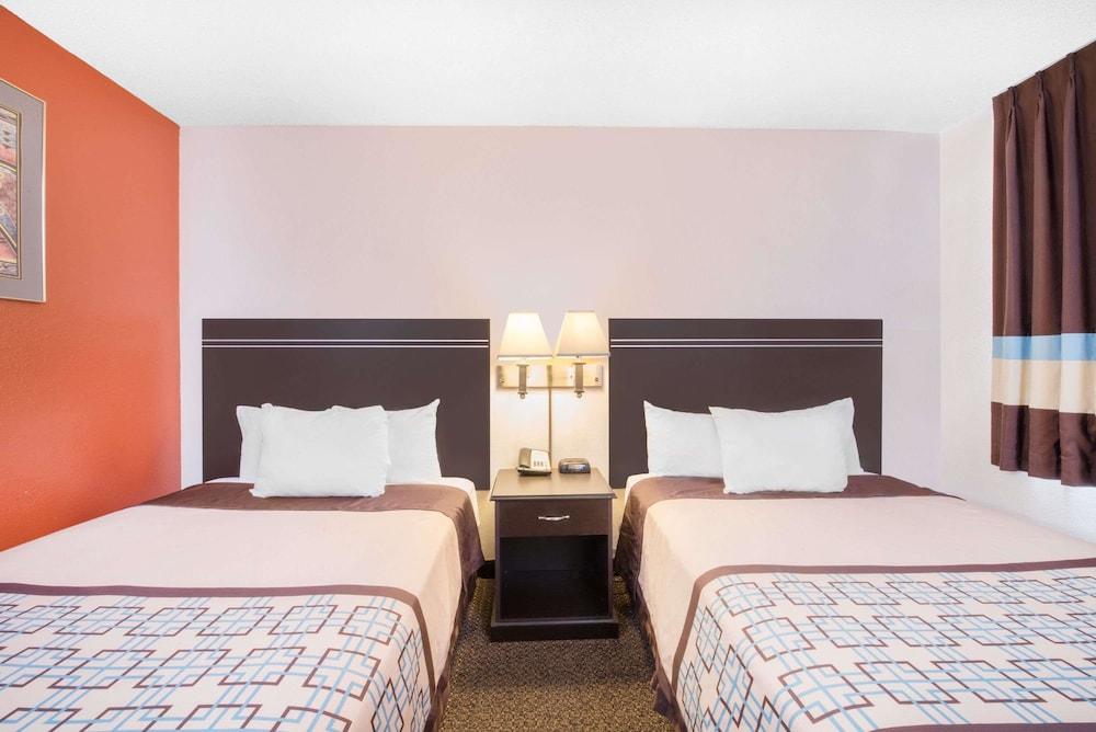 Americas Best Value Inn Hobbs photo 13