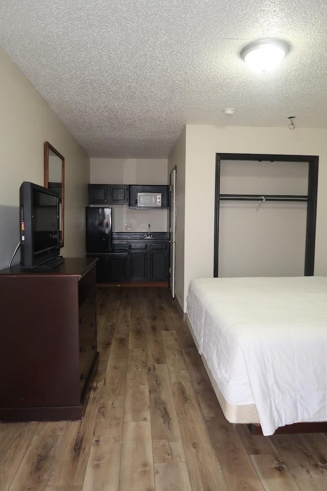 Triangle Inn Motel photo 14