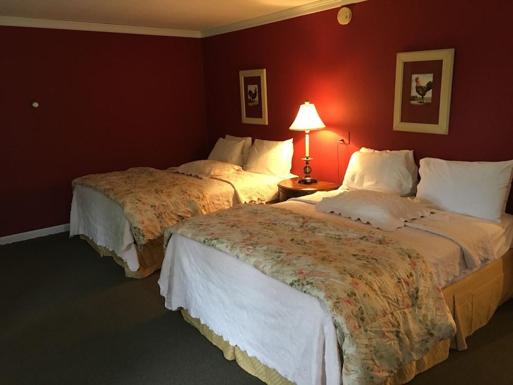 Weathervane Motel photo 15