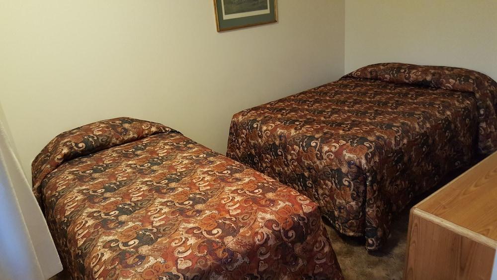 Clark's Beach Motel photo 23