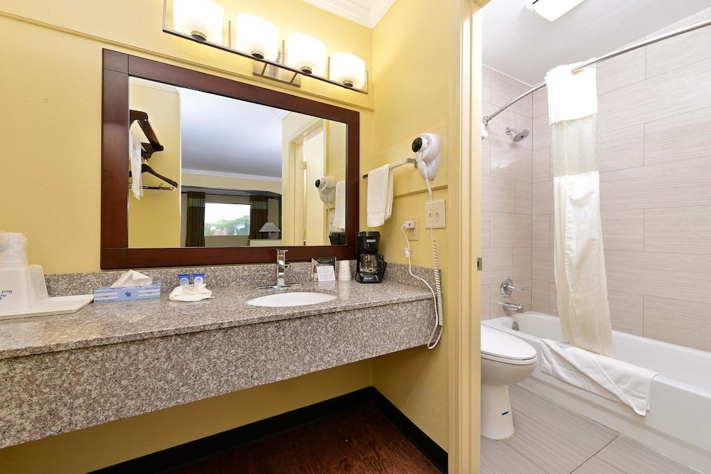 Americas Best Value Inn Winona photo 16