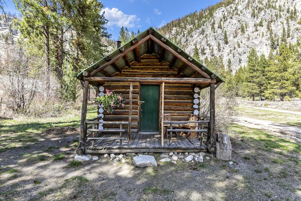 Sawtooth Lodge photo 38