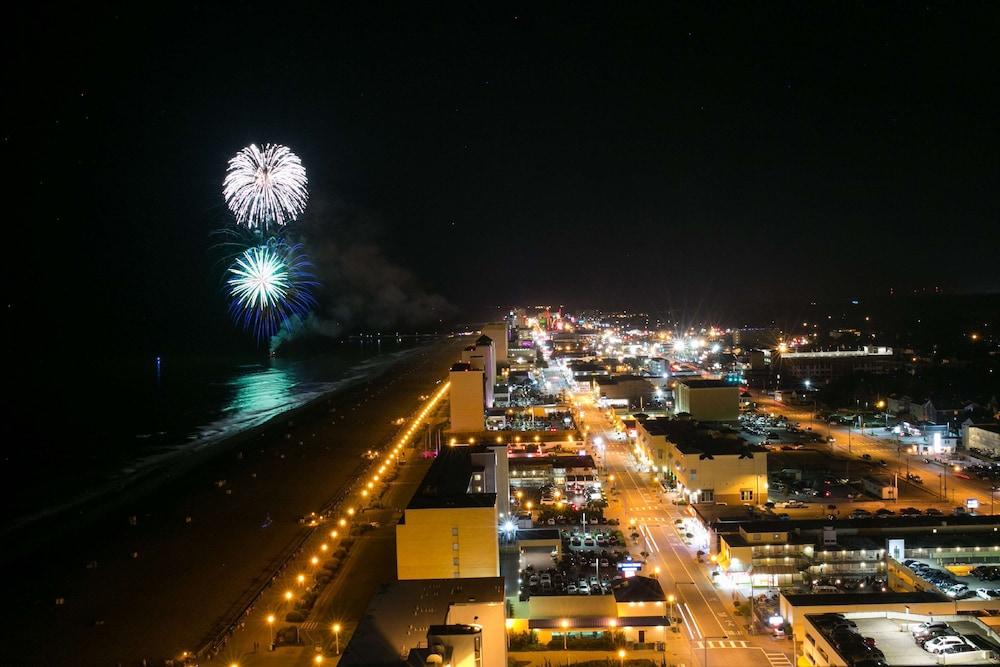 Hilton Virginia Beach Oceanfront photo 23