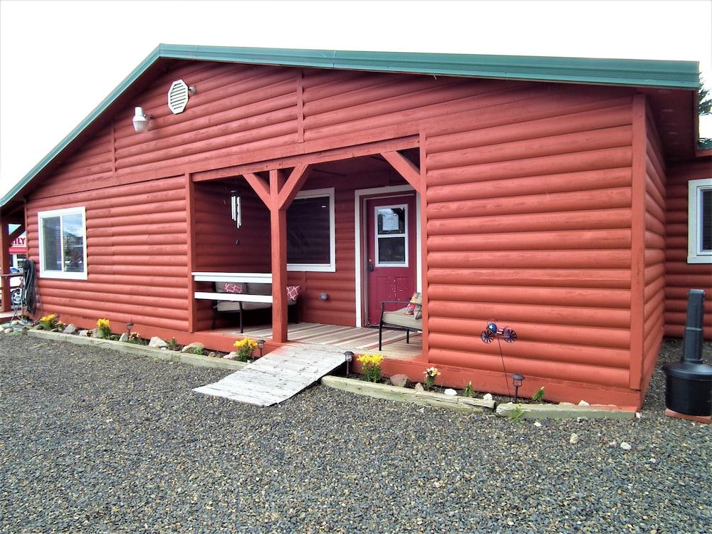 Cascade Lake Inn photo 60