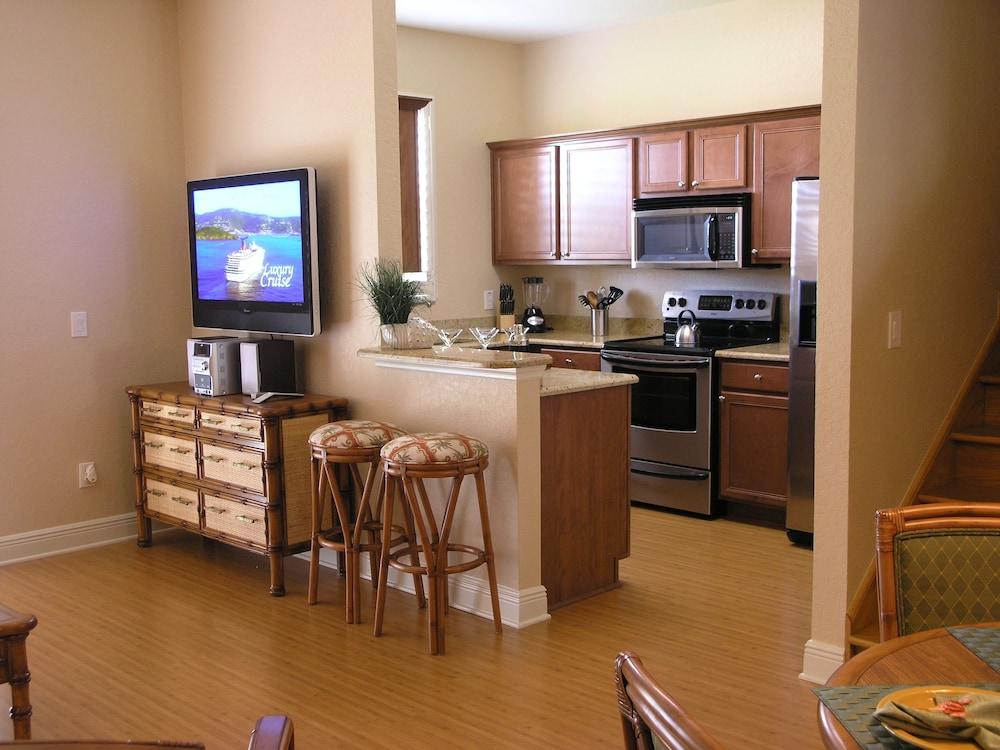 Villas At Regal Palms photo 9