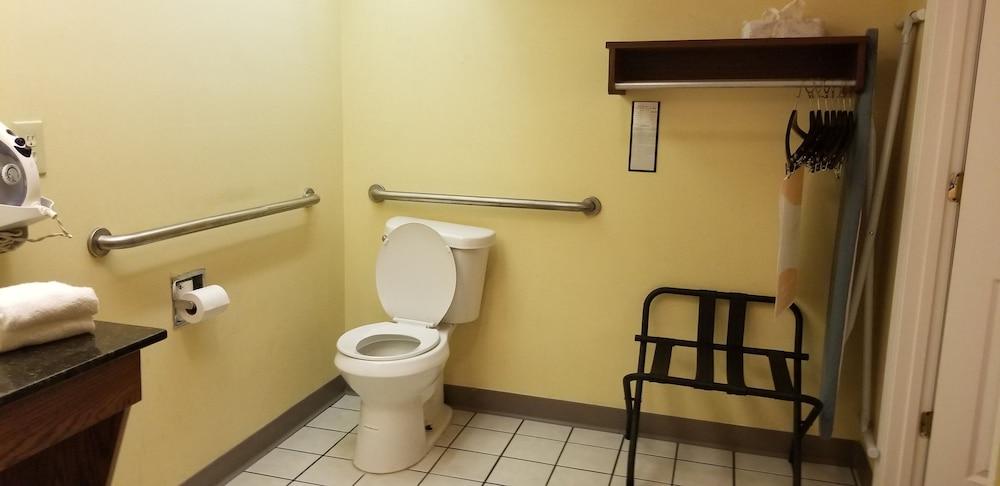 Quality Inn Bainbridge photo 13