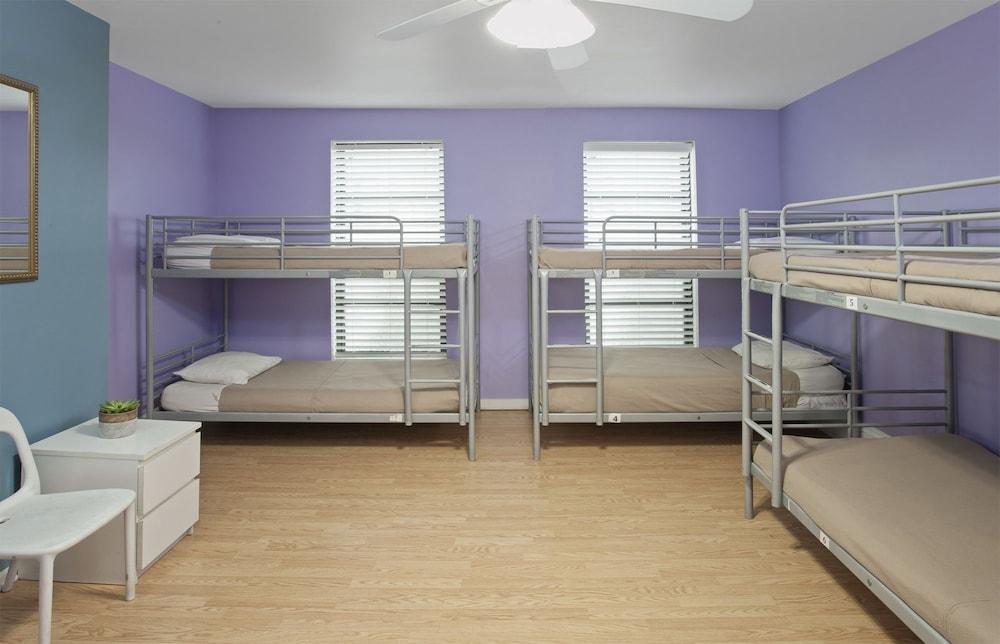 Chicago Parthenon Hostel photo 26