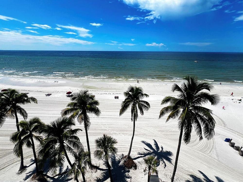 Lani Kai Beachfront Resort photo 82