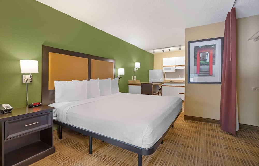 Extended Stay America Suites Washington DC Falls Church photo 15