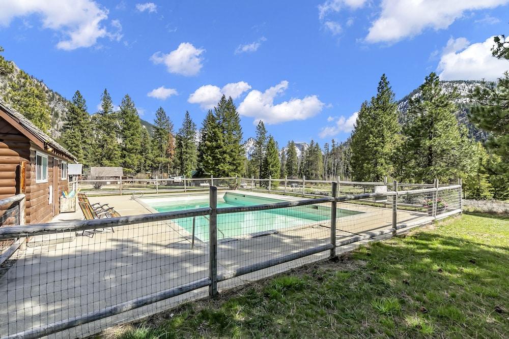 Sawtooth Lodge photo 55