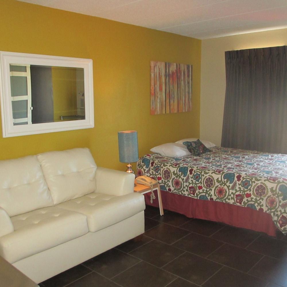 Riverside Suites photo 50